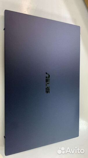 Новый asus в запечатанной коробке. Гарантия год