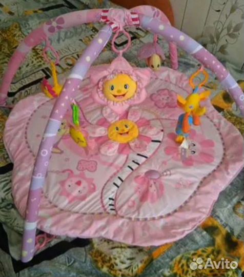 Развивающий коврик + игрушки