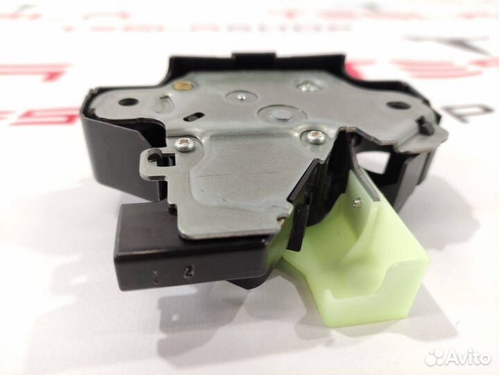 Замок крышки багажника Tesla Model 3 2018