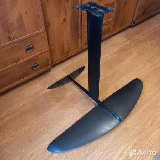 Гидрофойл к-т два крыла 2100 /1300 см2, две мачты