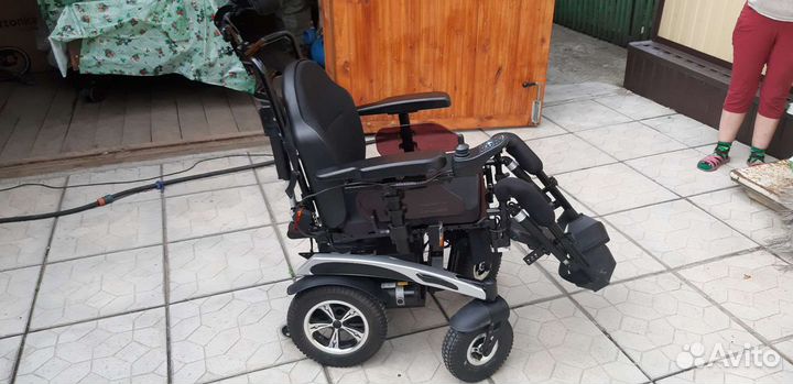 Коляска с электроприводом Pulse 390