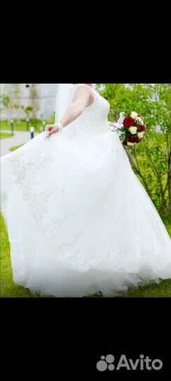 Свадебное платье