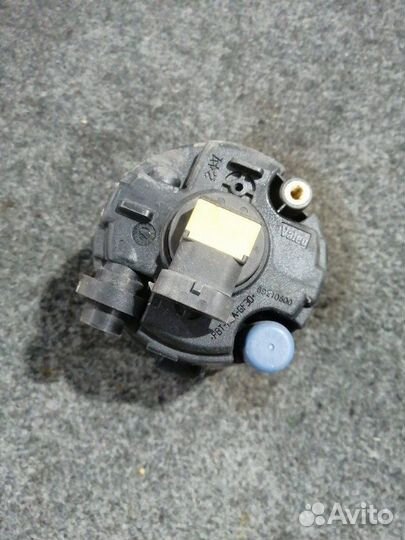 Фара противотуманная правая Nissan Tiida C11