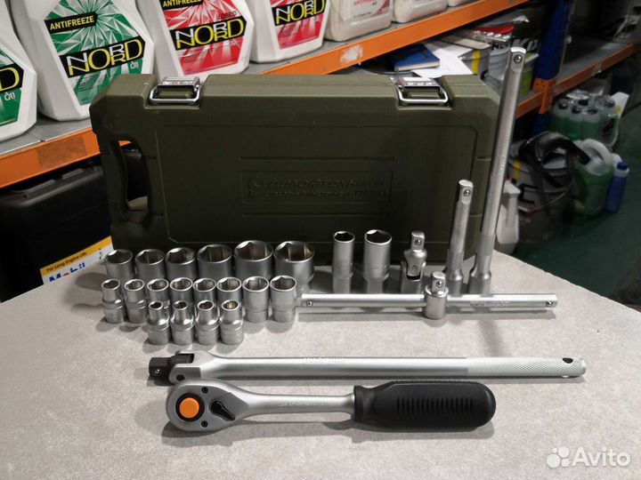 Набор головок и принадлежностей 1/2