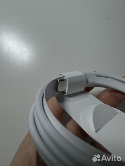 Оригинальный кабель Apple USB-C to Lighting