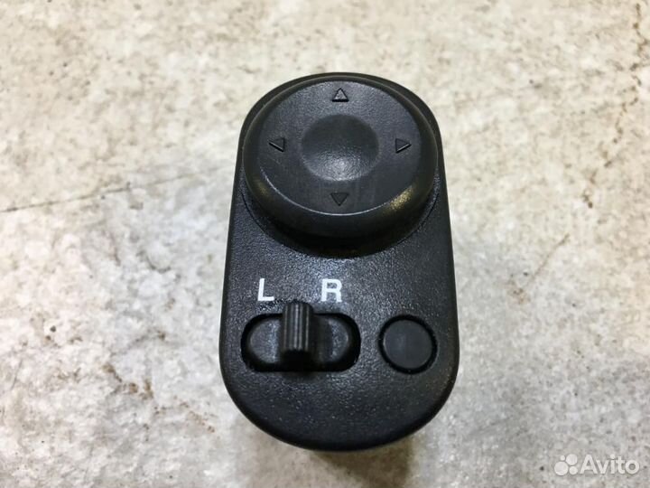 Блок управления зеркалами Chevrolet Lacetti J200