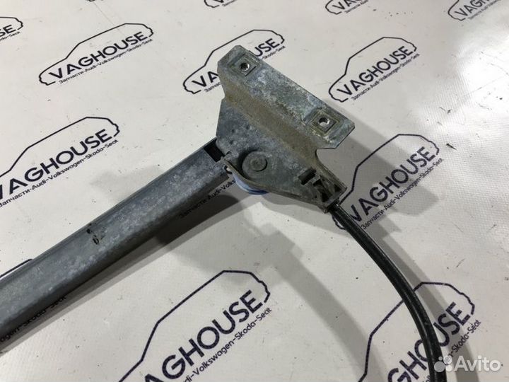 Стеклоподъемник задний правый Audi 100 C3 1990