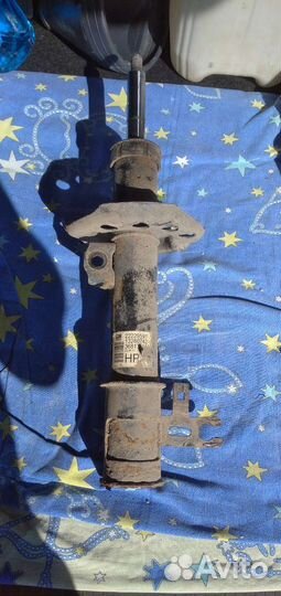 Передняя стойка левая Опель Зафира В