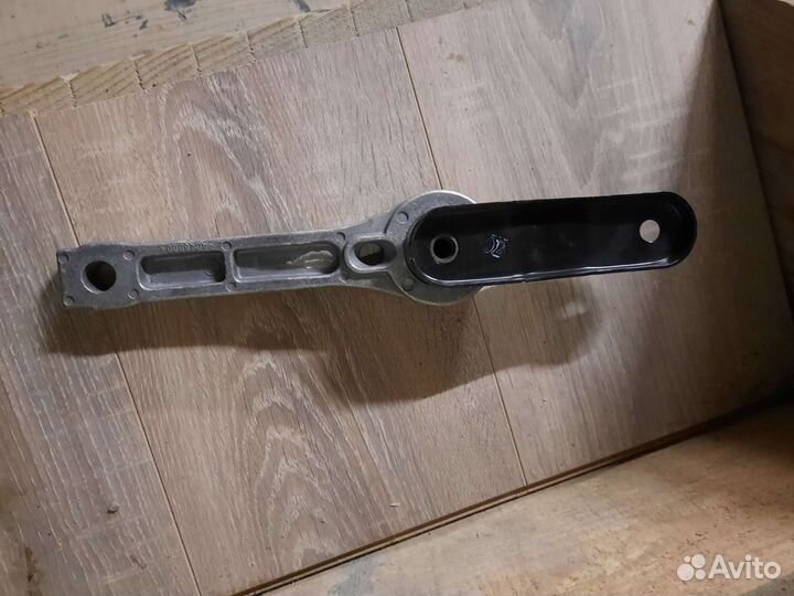 Подушка двигателя skoda octavia a5