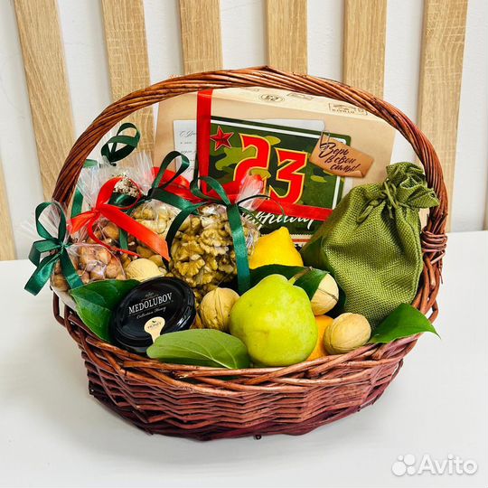 Подарочная мужская корзина 
