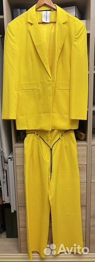Брючный костюм женский новый желтый