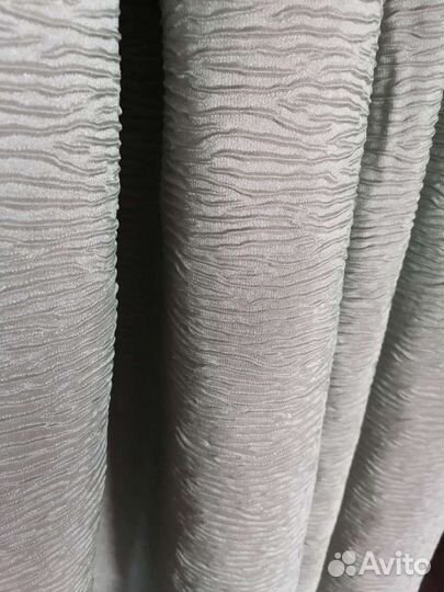 Шторы светло зелёные много