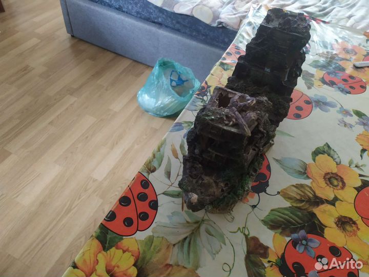 Декорации в аквариум