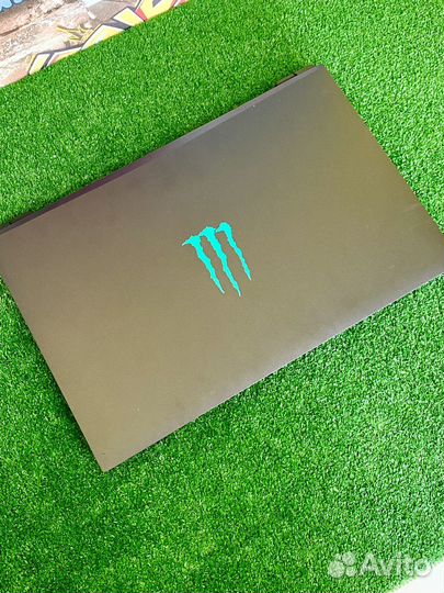 Игровой ноутбук i7/8/256/1050 Ti 4GB