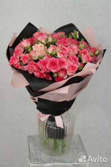 Яркие букеты из цветов. Доставка в Москве и мо