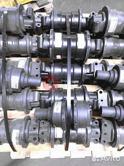 Каток опорный Komatsu 203-30-54001