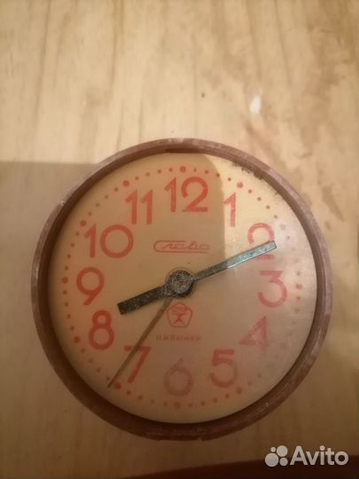 Старинные будильники Дружба, Слава, Витязь