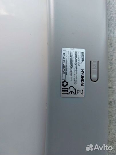 Весы напольные hyundai H-BS03670