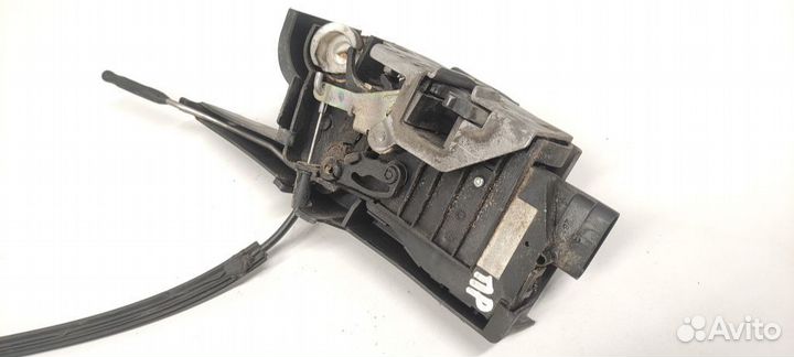 Замок двери передней правой