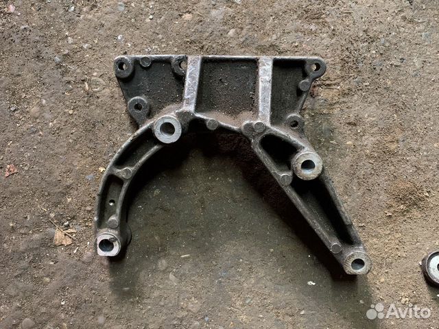 Кронштейн насоса гур ford focus 1