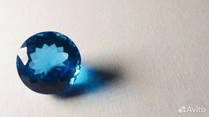 Топаз природный 20,1 карата, цвет Swiss