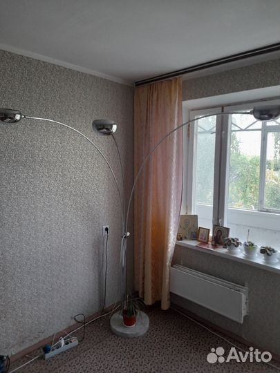 Напольный светильник с мраморной плитой