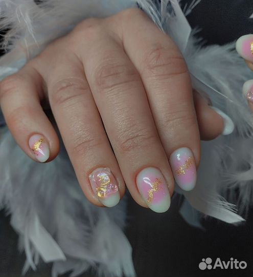 Мастер маникюра и наращивания ногтей