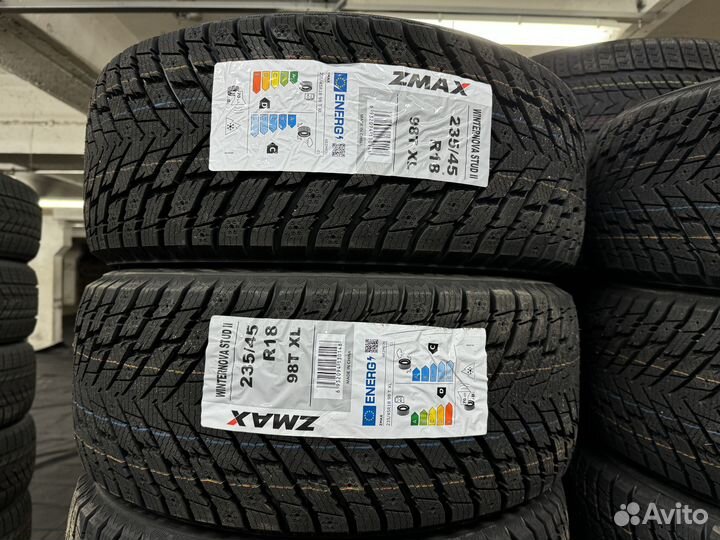 Zmax Winternova Stud II 235/45 R18