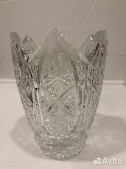 Хрустальная ваза