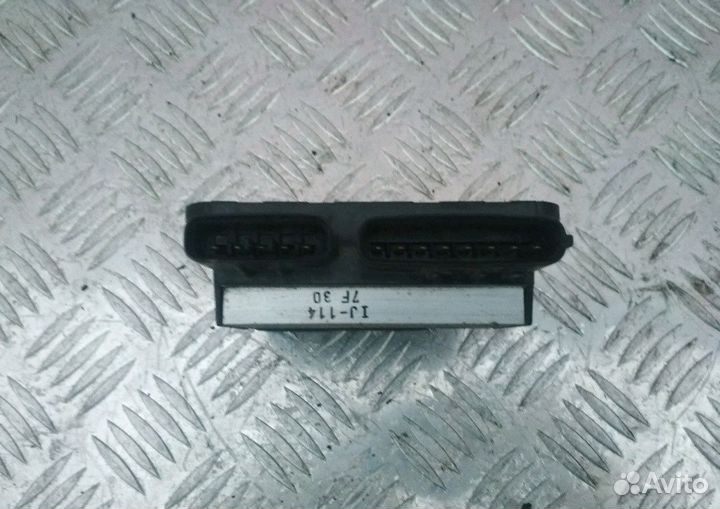 Блок управления форсунками Toyota Avensis 2.0