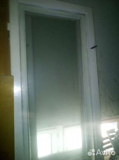 Дверь балкона деревянная