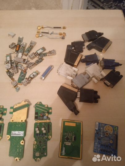 Радио детали срезки, телефоны и далее