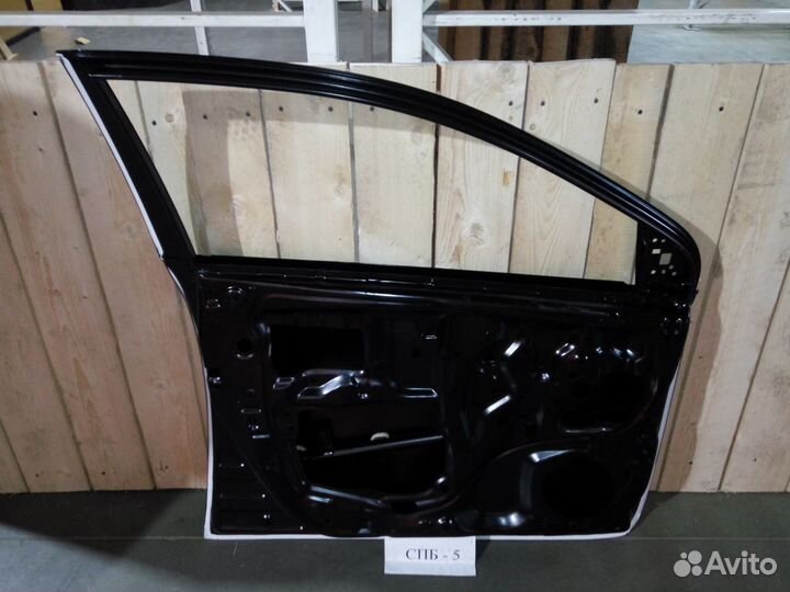 Дверь передняя левая Toyota Corolla
