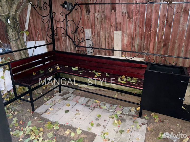 Мангал с крышей