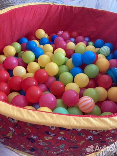 Бассейн с шариками