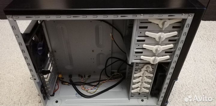 Корпус Gigabyte + блок питания Gembird 550W