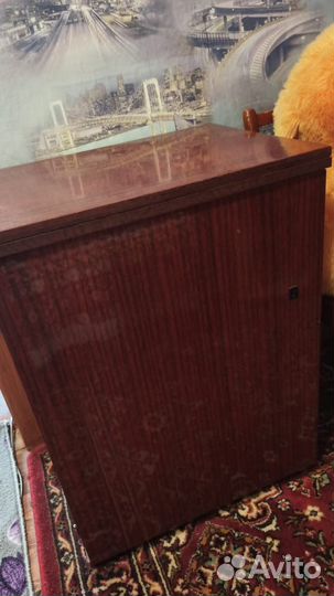 Швейная машина Чайка 142м