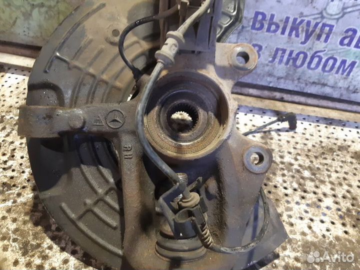 Кулак поворотный передний правый Mercedes-Benz M-к