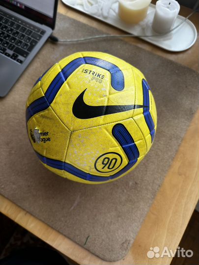 Футбольный мяч Nike Premier League