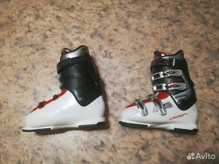 Горнолыжные ботинки