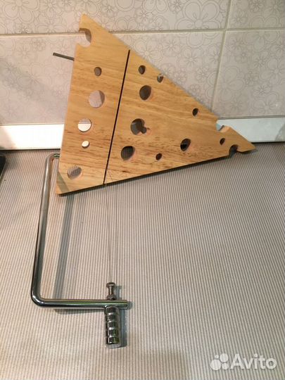 Нож для сыра (сырорезка)