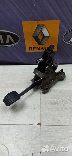 Педаль сцепления Renault logan 2