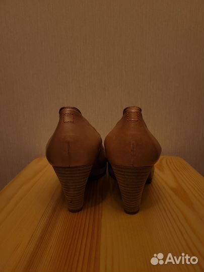 Босоножки женские, 37