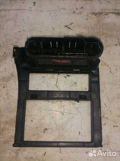 Накладка центральной консоли Nissan Serena C23