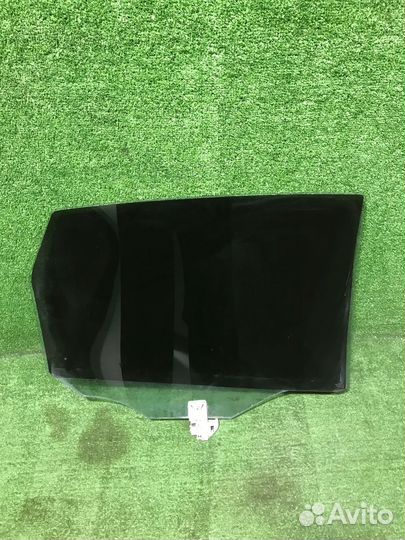 Стекло задней левой двери Ford Focus 1 хэтбчек