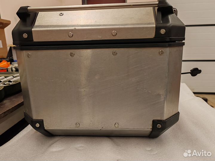 Кофр алюминиевый Givi Trekker Outback 42