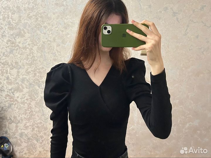 Кофта с объемными рукавами
