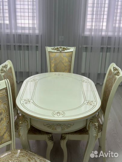 Стол и Стулья