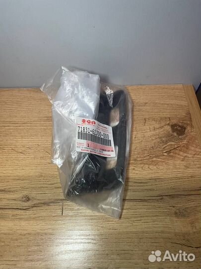 Кронштейн бампера задний Suzuki Swift