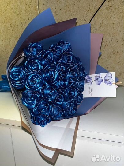 Букет из атласных роз